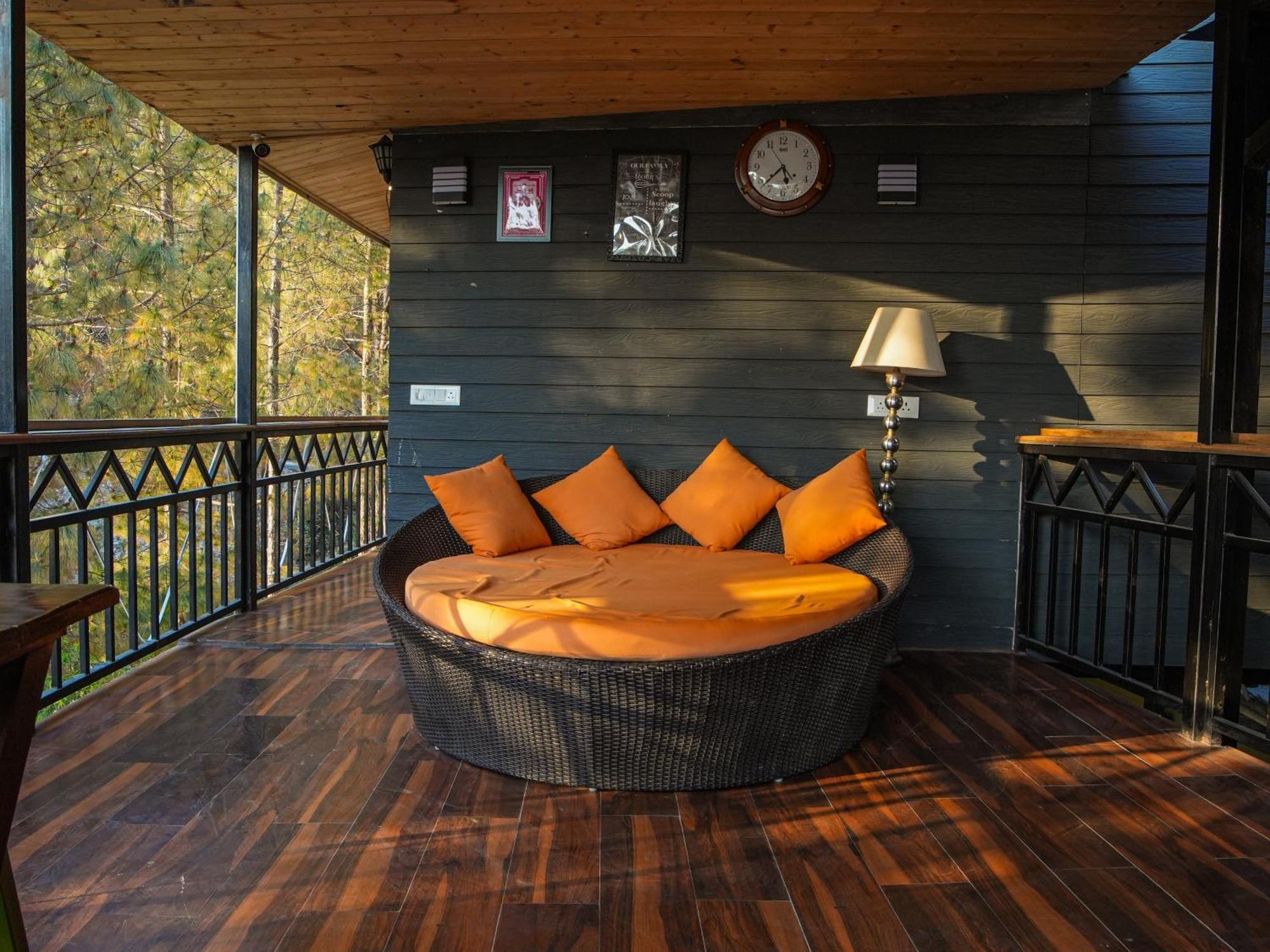 Thehimalayanliving Whistling Pines 호텔 무크테슈와르 외부 사진